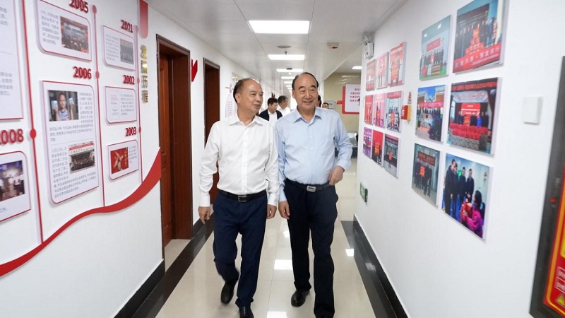 李酌副省长到河南省慈善联合总会调研慈善工作